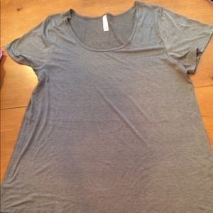 ⬇️20 NWOT LuLaRoe 2XL Grey Everyday T-shirt